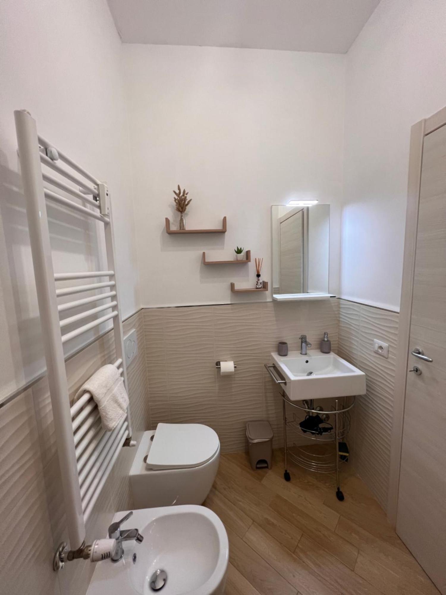 Casa Dharma Otel Civitavecchia Dış mekan fotoğraf